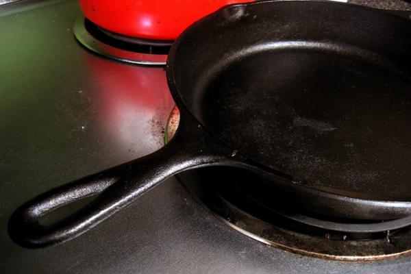Cleaning the pan with soap is not necessarily a good thing
