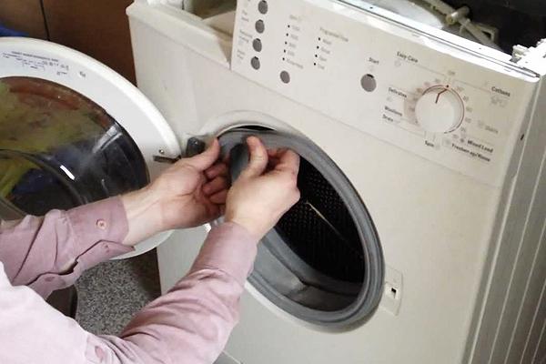Lồng giặt là một trong những bộ phận quan trọng cần kiểm tra kỹ.