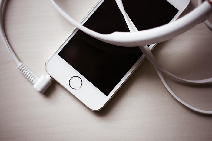 Vẫn còn rất nhiều điều bất ngờ mà bạn cần khám phá ở chiếc iPhone 10 tuyệt chiêu thú vị trên iPhone mà bạn không ngờ tới > Vẫn còn rất nhiều điều bất ngờ mà bạn cần khám phá ở chiếc iPhone