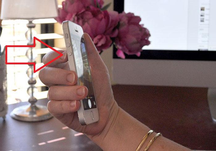 Chụp ảnh nhanh với phím giảm âm lượng 10 tuyệt chiêu thú vị trên iPhone mà bạn không ngờ tới > Chụp ảnh nhanh với phím giảm âm lượng