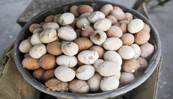 Urine eggs are sold in many places in Dongyang, China