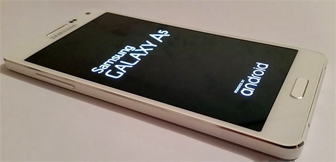 Lộ ảnh rõ nét của Galaxy A5 với bộ vỏ kim loại nguyên khối cực đẹp