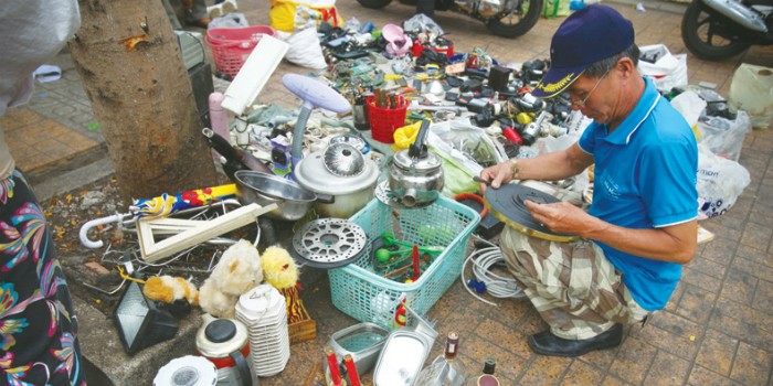 Đối với đồ điện tử, cần kiểm tra kỹ bên trong Bí quyết mua đồ second hand > Đối với đồ điện tử, cần kiểm tra kỹ bên trong