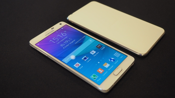 Đập hộp Samsung Galaxy Note 4 đầu tiên trên thế giới