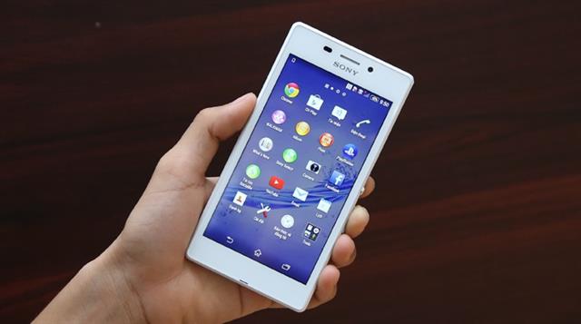 Máy dùng SoC lõi tứ Qualcomm Snapdragon 400 xung nhịp 1.2 GHz