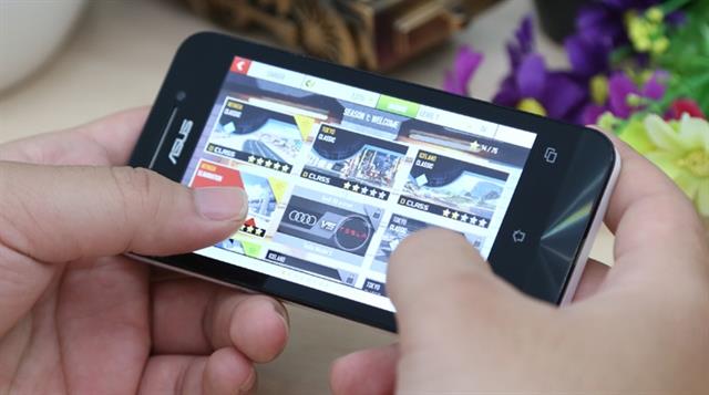 Android KitKat đã về với Asus Zenfone 4 chính hãng