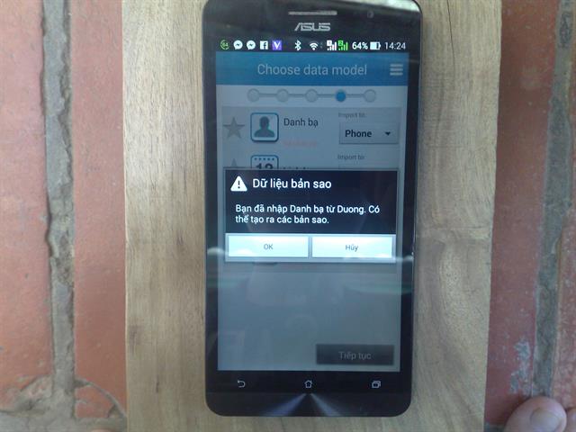 Sau khi tick chọn các mục cần sao lưu sang Zenfone, các bạn bấm tiếp tục để quá trình truyền tải dữ liệu được triển khai