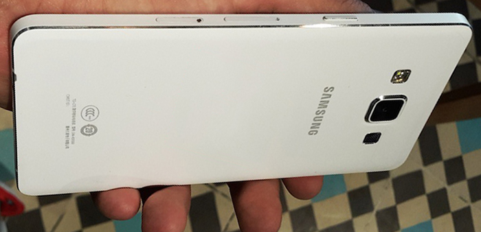 Cấu hình chi tiết Samsung Galaxy A5 chính thức xuất hiện