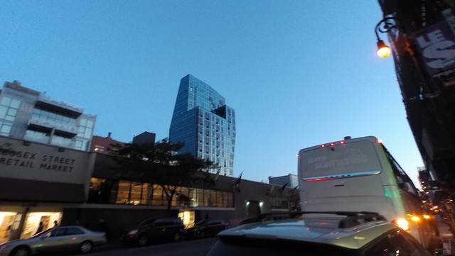 HTC ra mắt camera cầm tay lạ lẫm giá 4,2 triệu đồng