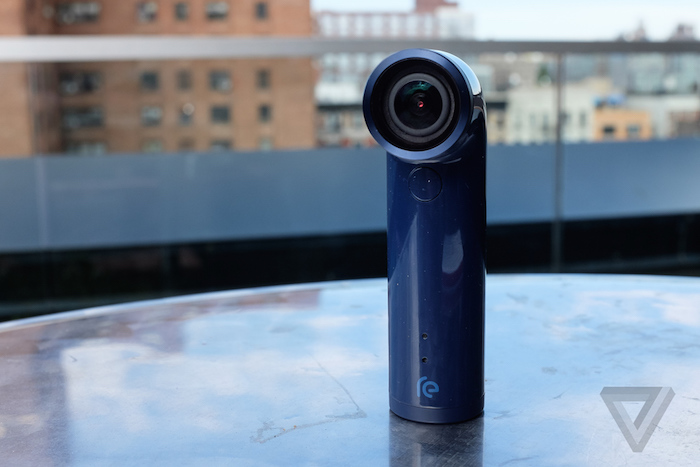 HTC RE