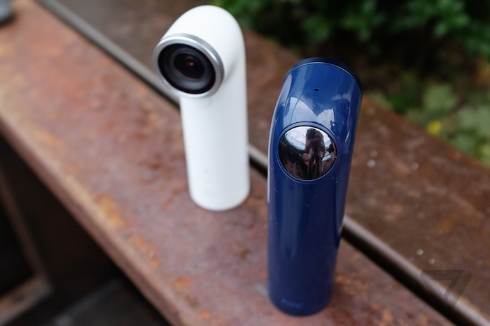 HTC RE