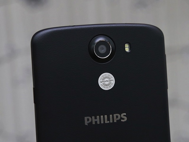 Camera 13 MP của Philips I928