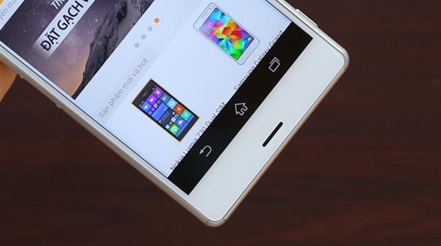 Còn phần viền dưới có 3 phím điều hướng cơ bản của Android