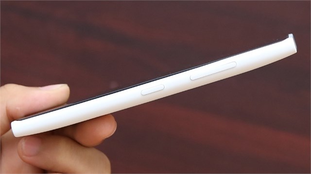 nokia-lumia-730-dual-sim-trang-4-600x400.jpg