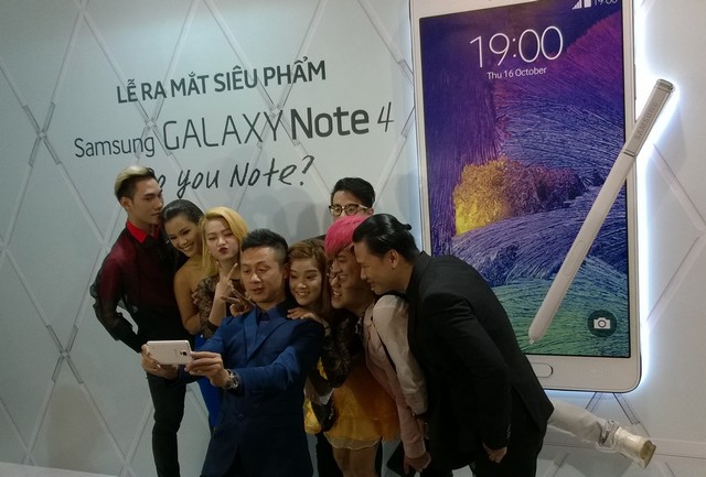 Galaxy Note 4 chính thức xuất hiện tại Việt Nam trong một sự kiện cực hoành tráng