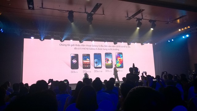 Galaxy Note 4 chính thức xuất hiện tại Việt Nam trong một sự kiện cực hoành tráng