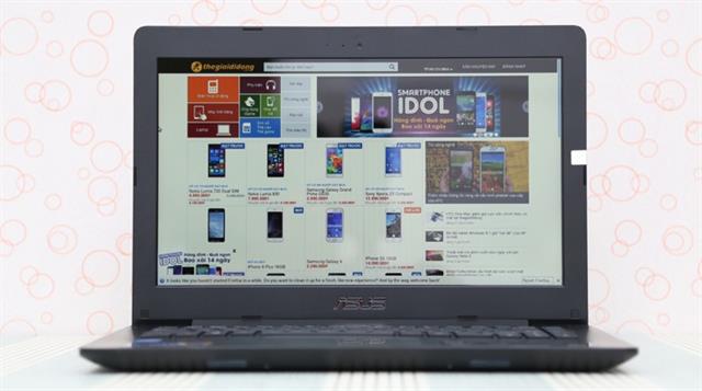 Máy được trang bị màn hình Splend Video Intelligent, LED Backlight rộng 14 inch (1366 x 768 pixels)