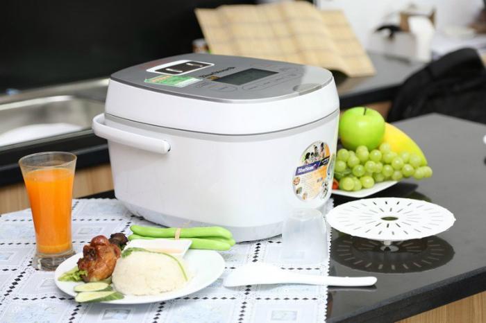 Có thể dùng nước nóng khi nấu cơm để tiết kiệm điện Mẹo hay tiết kiệm điện khi dùng đồ gia dụng > Có thể dùng nước nóng khi nấu cơm để tiết kiệm điện