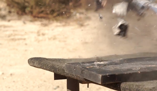 Tan xác với đạn súng trường