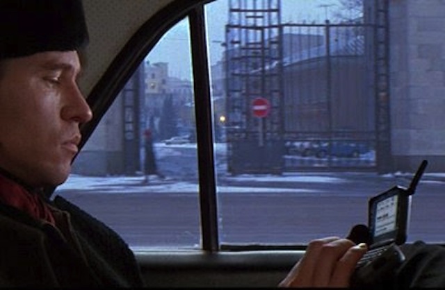 Điện thoại thông minh đầu tiên của Nokia - Nokia Communicator 9000 - đã từng xuất hiện trên phim vào năm 1997 và trong bộ phim The Saint