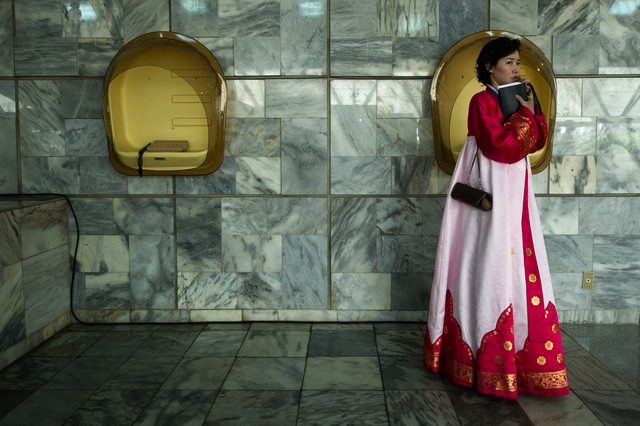 Người dân Triều Tiên đang rất hứng thú với điện thoại