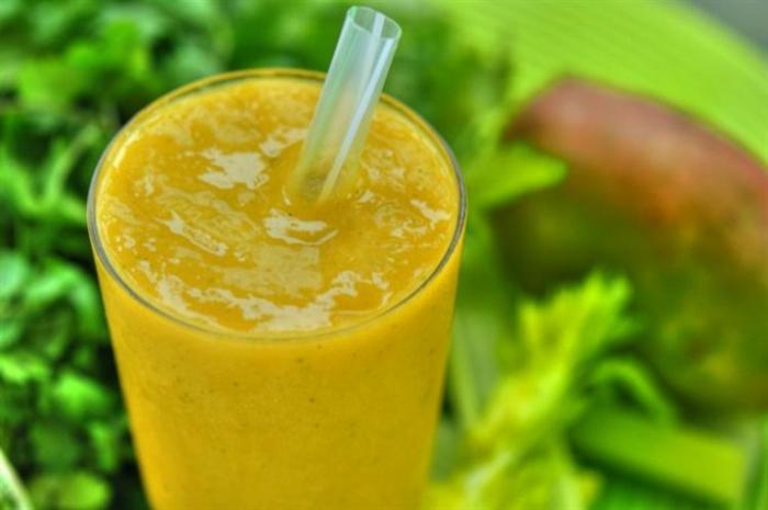 Lượng nước thích hợp ảnh hưởng lớn tới chất lượng món sinh tố Những sai lầm thường gặp khi sử dụng các loại máy xay sinh tố > Lượng nước thích hợp ảnh hưởng lớn tới chất lượng món sinh tố