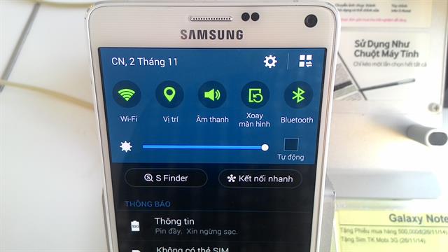 Để kích hoạt nhanh tính năng Multi Window (chế độ đa cửa sổ), bạn chỉ việc kéo thanh Notification Bar xuống