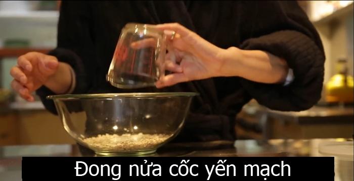 Cháo yến mạch pha chuối