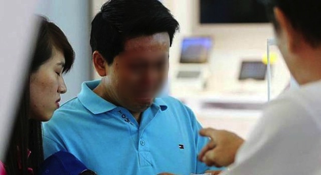 Nam du khách Việt bị lừa khi mua iPhone ở Singapore