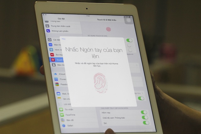 Cảm biến Touch ID