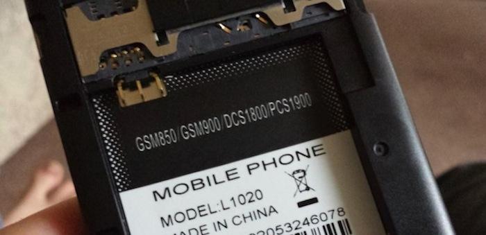Smartphone xấu một cách tệ hại khi nhái theo kiểu dáng Lumia 1020 > L1020 nhái xấu tệ hại