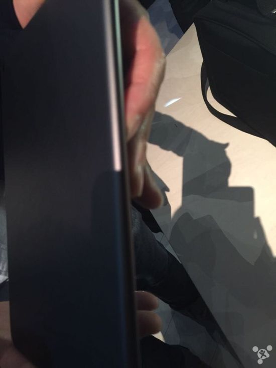 Trên tay tablet mới của Nokia có thiết kế tương tự iPad Mini