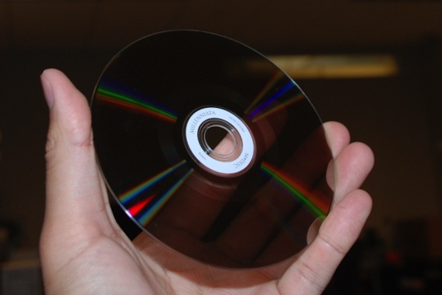 Đĩa M-Disc