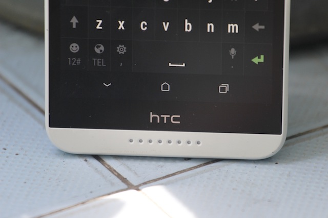 Mặt trước của HTC Desire 816G