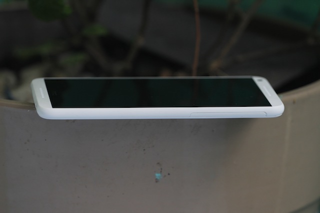 Khá dễ dơ đấy nhé