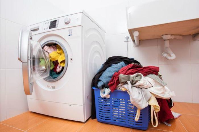 Không nhồi nhét quần áo vào máy giặt