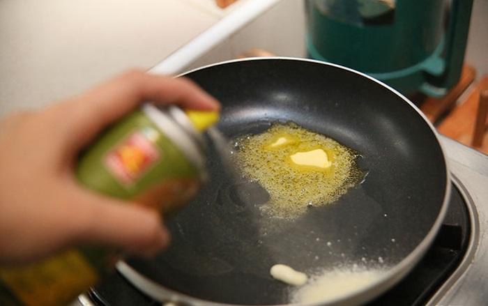 Sử dụng dung dịch chống dính trước khi kho có lợi cho sức khỏe