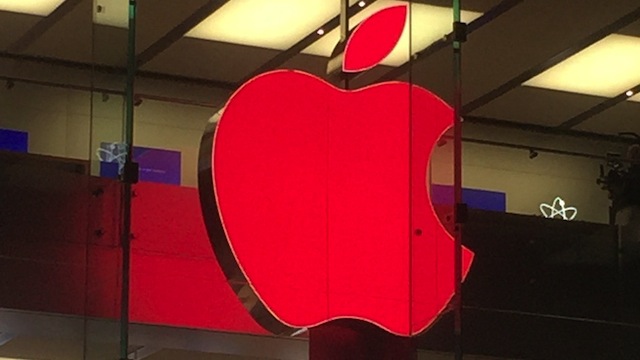 Hiện tượng lạ, logo Apple trên toàn thế giới đang hoá đỏ rực