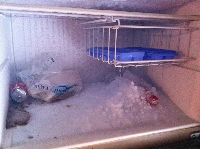 Mách bạn cách rã đông tủ lạnh đúng, an toàn và hiệu quả