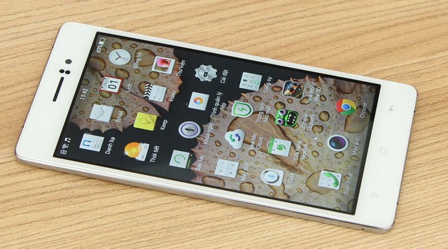 Trên tay Oppo R5 siêu mỏng tại Thegioididong