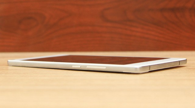 Trên tay Oppo R5 siêu mỏng tại Thegioididong