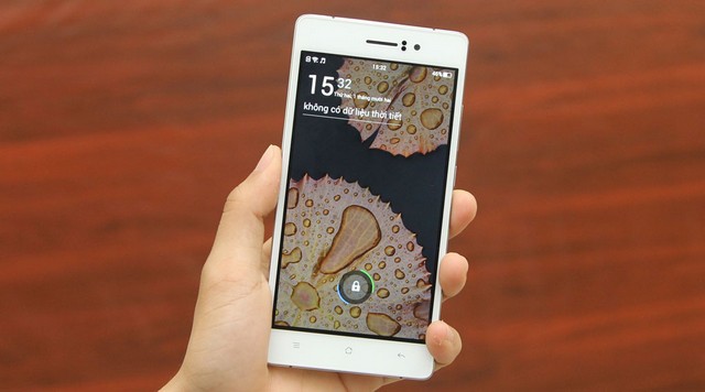 Trên tay Oppo R5 siêu mỏng tại Thegioididong