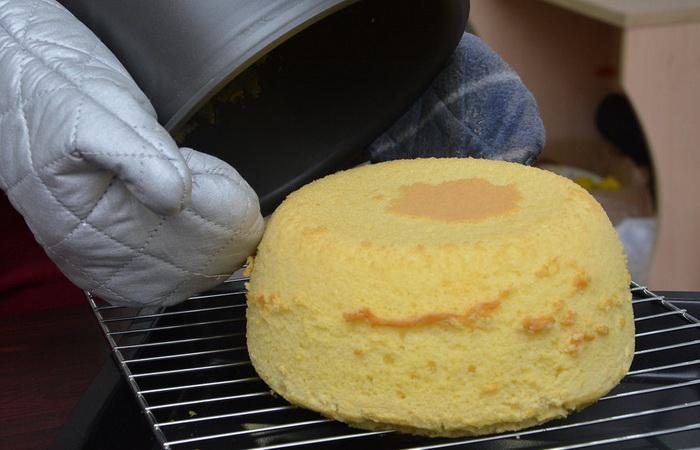 Cách làm bánh bằng nồi cơm điện tử Toshiba