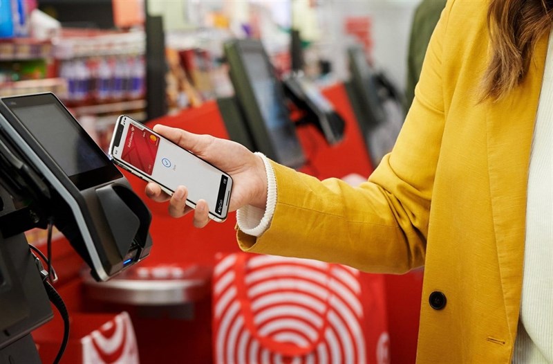 Smartphone trở thành ví tiền điện tử khi mua sắm với kết nối NFC