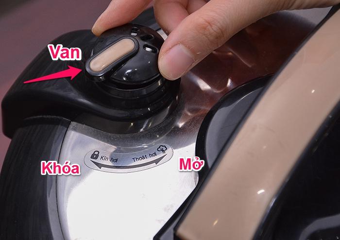 How to use the cooking function of an electric pressure cooker