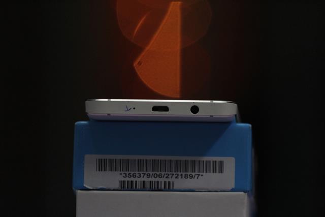 Các góc cạnh của Galaxy A3