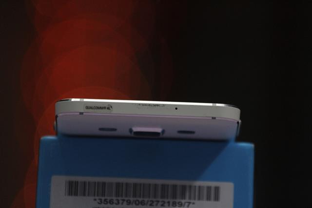 Các góc cạnh của Galaxy A3