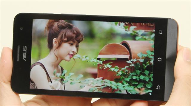 Asus Zenfone 5 được thegioididong phân phối với giá bán tham khảo khoảng 3.990.000 đồng