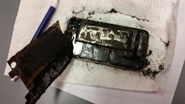 Chiếc iPhone bị nướng chín