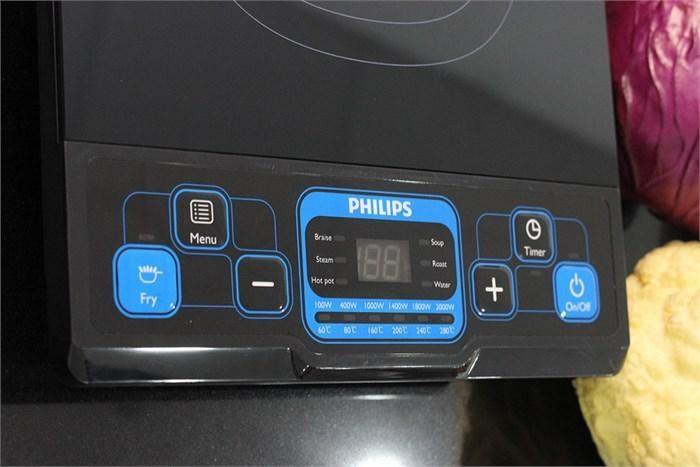 Bếp điện từ Philips HD4921 sử dụng điều khiển điện tử